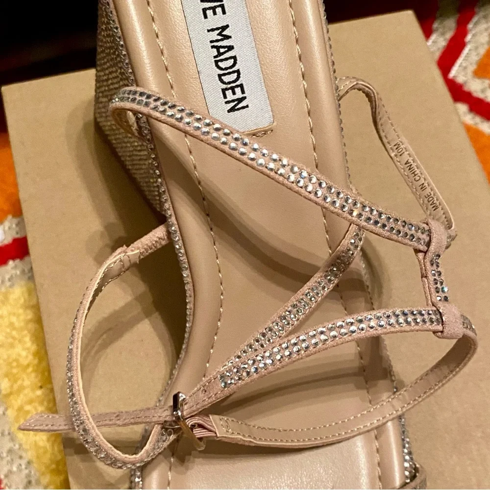 New 🗃️ Steve Madden Neutral Strappy Women's Block Heels With Rhinestones - Picture 5 of 9